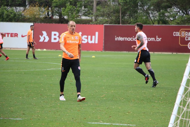 D'Alessandro faz 1º treino técnico após lesão e se credencia a voltar ao Inter contra o Cruzeiro