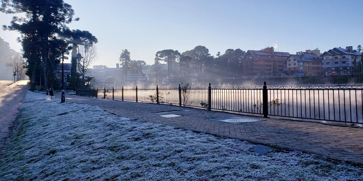 Frio extremo traz forte geada ao RS nesta quarta-feira