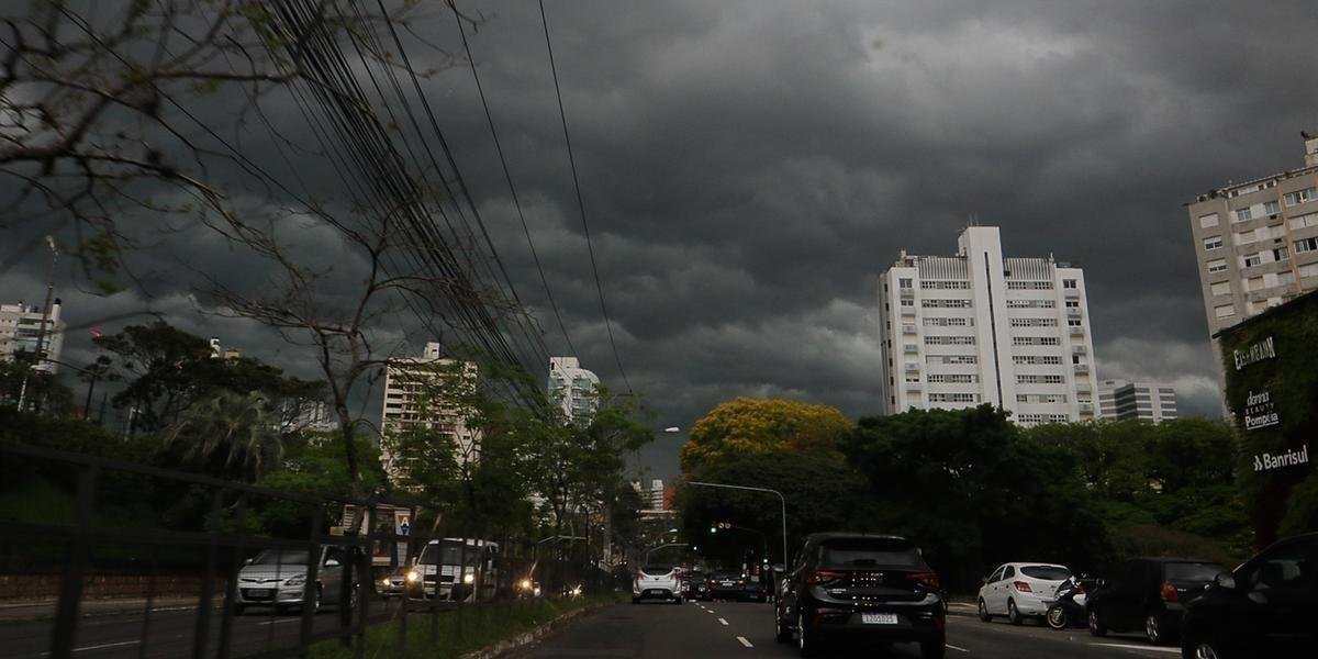 Ciclone extratropical atinge o Rio Grande do Sul nesta terça-feira