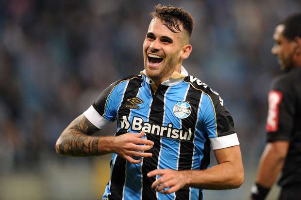 Grêmio vence Juventude e confirma vaga nas quartas