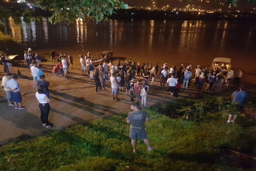 URGENTE: Barco com 15 estudantes universitários naufraga no rio Uruguai, entre Itapiranga e Barra do Guarita