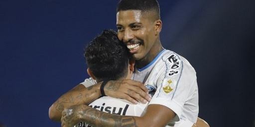 Grêmio vence Guaraní por 2 a 0 e fica perto das quartas da Libertadores