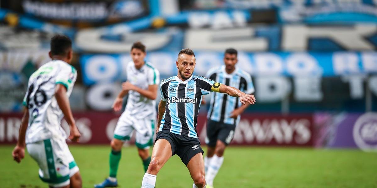 Tiago Nunes avalia Grêmio com Rafinha e Vanderson juntos