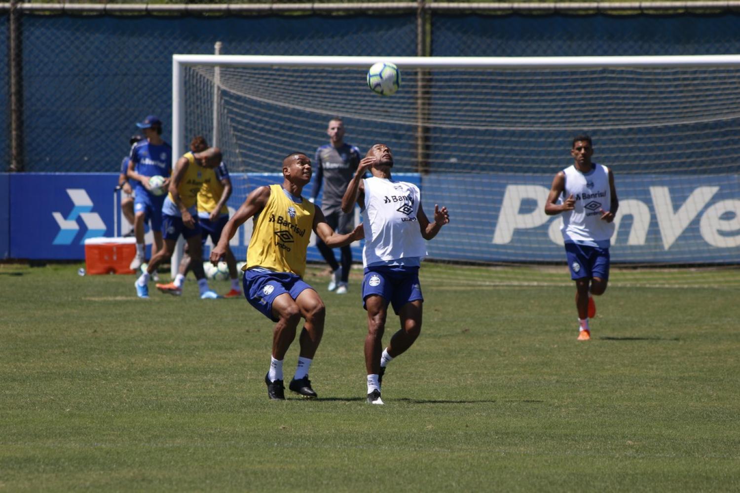 Grêmio x Cruzeiro: Renato comanda treino sem quatro titulares