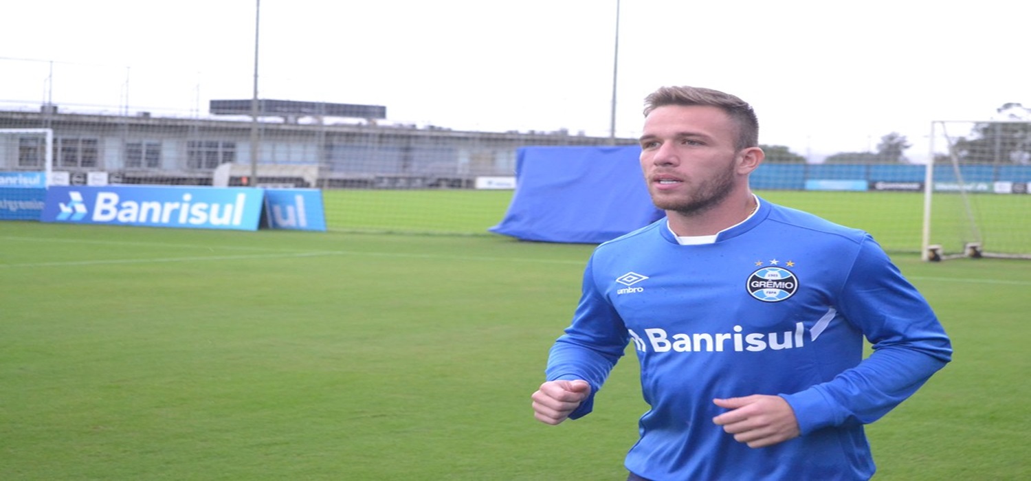 Arthur acelera recuperação para voltar ao Grêmio; Luan treina para encarar o Flu