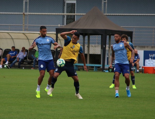 Grêmio x Flamengo: Michel volta a treinar, e Renato observa opções em coletivo