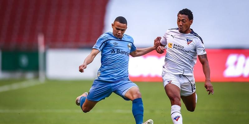 Vanderson deve ser titular do Grêmio contra o Fluminense