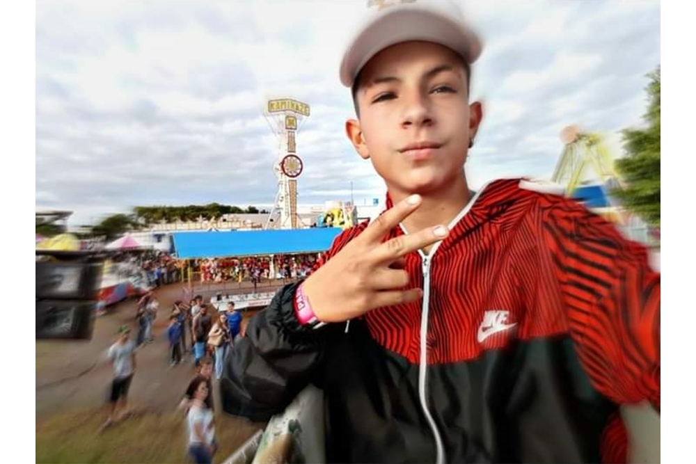 Mãe recebe foto do filho assassinado a tiro no Noroeste do RS