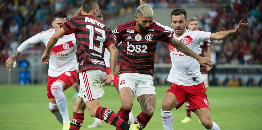 Inter perde por 3 a 1 para o Flamengo em jogo polêmico e nervoso