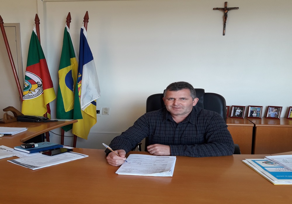 Vice-Prefeito de Alpestre, Rudimar Argenton, assume o comando do Poder Executivo Municipal.