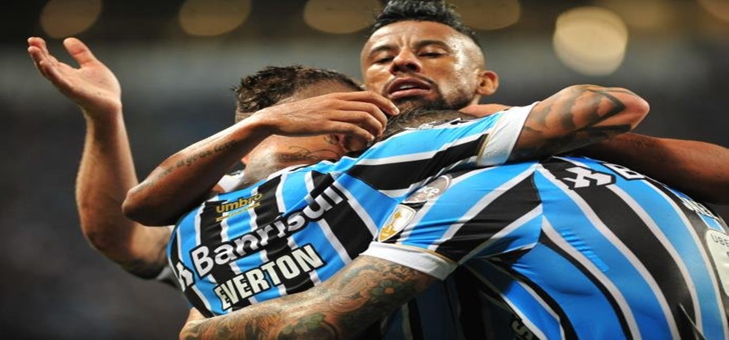 Grêmio dá show, goleia o Cerro Porteño e assume liderança do grupo