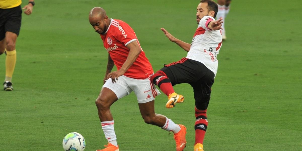 Inter sofre gol no fim e empata em 2 a 2 com o Flamengo no Beira-Rio