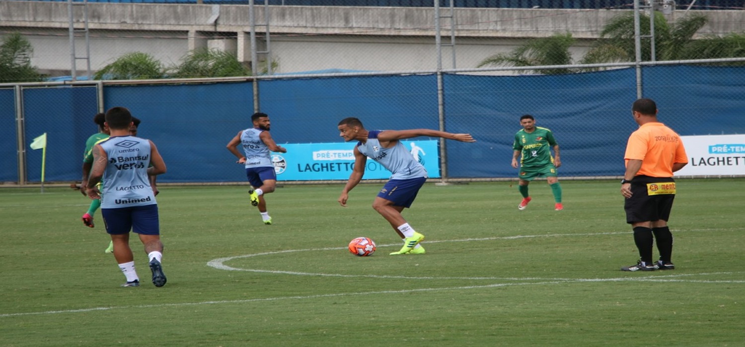 Com show de Thonny Anderson, Grêmio goleia Sindicato dos Atletas em jogo-treino