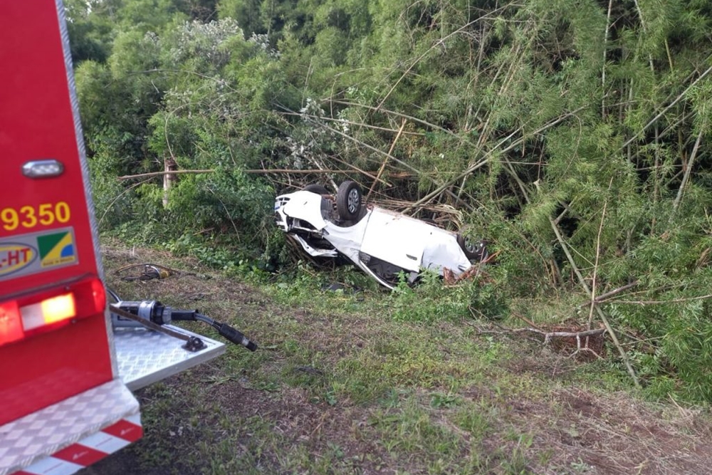 Acidente de trânsito deixa um morto e outro ferido na BR-386