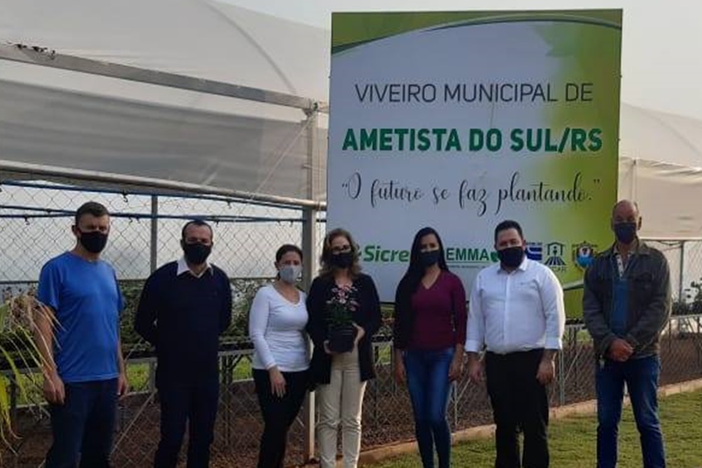 Terreno de depósito irregular de lixo vira viveiro de mudas em Ametista do Sul