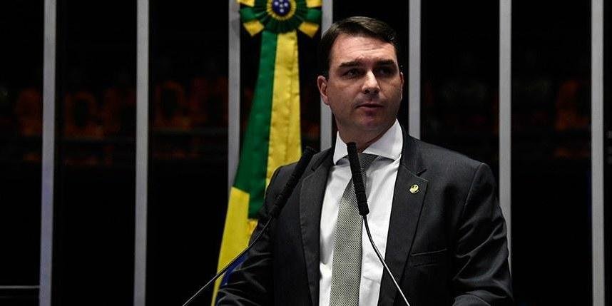 Flávio Bolsonaro não comparece à acareação com Paulo Marinho no Rio de Janeiro