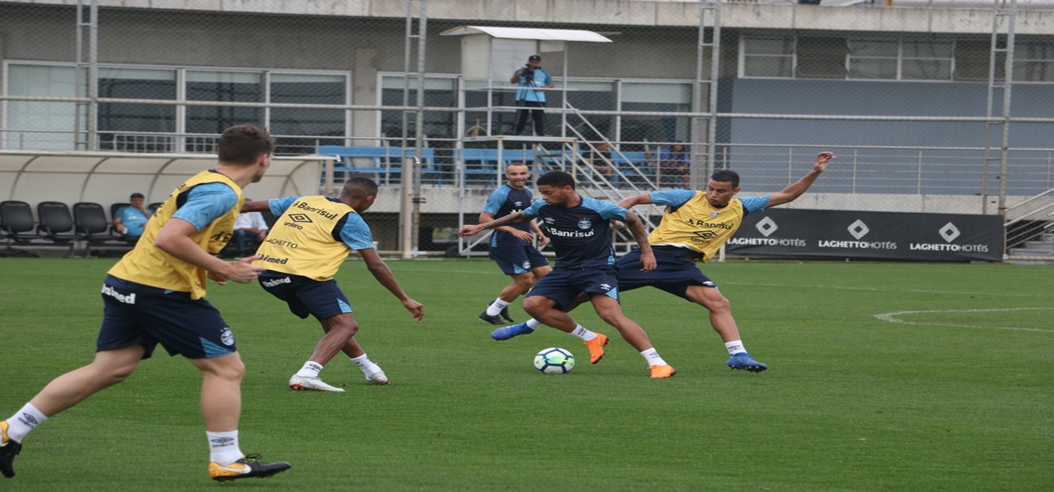 Treino de reservas do Grêmio tem dois gols de André e mudança na lateral esquerda