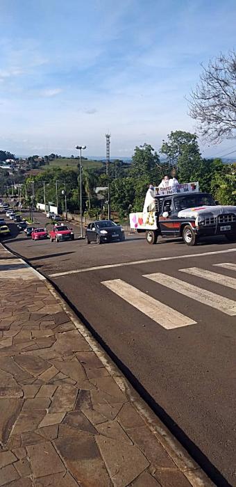 PARÓQUIA SÃO FRANCISCO DE ASSIS DE ALPESTRE REALIZA SOLENIDADE DE CORPUS CHRISTI