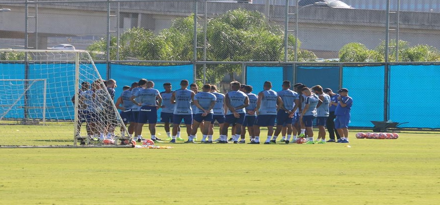 Matheus Henrique fica fora de treino do Grêmio; Léo Moura inicia trabalho com bola