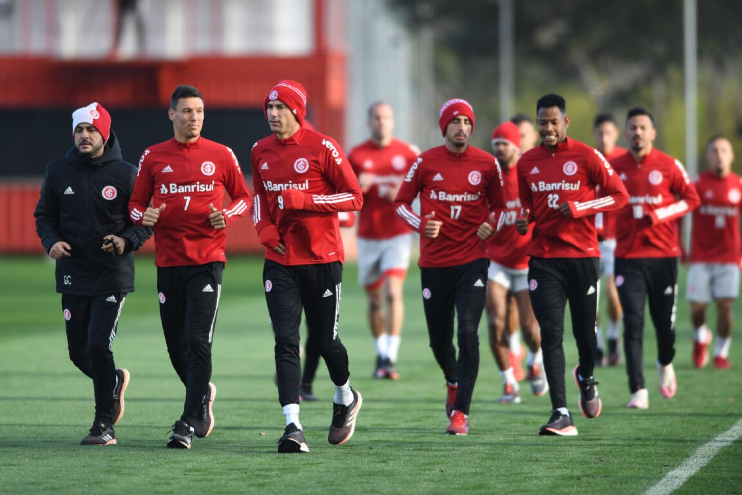 Colorado volta aos treinos depois de vencer o Atlético-GO