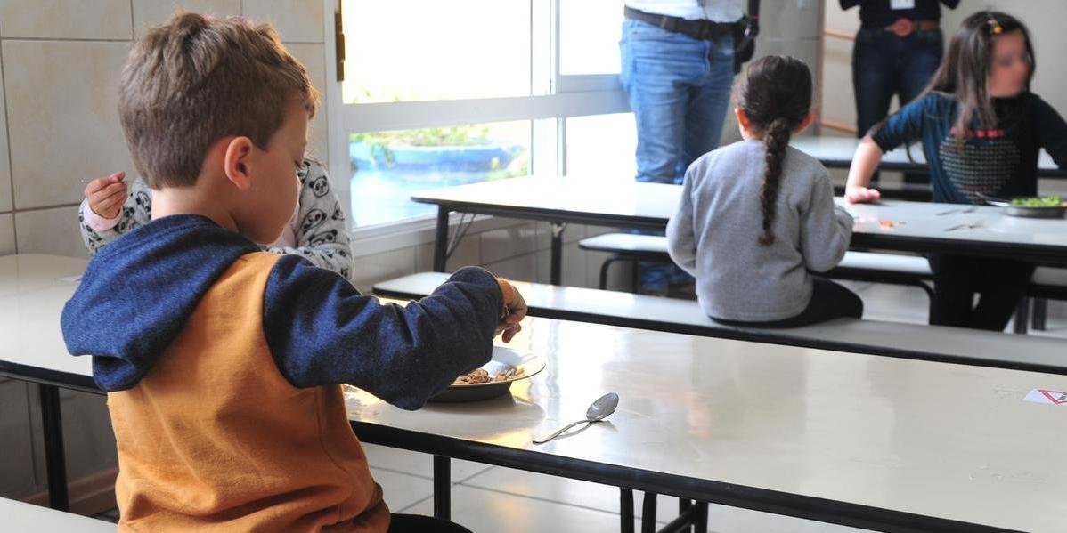 Decreto autoriza retomada do ensino presencial em Porto Alegre a partir de segunda