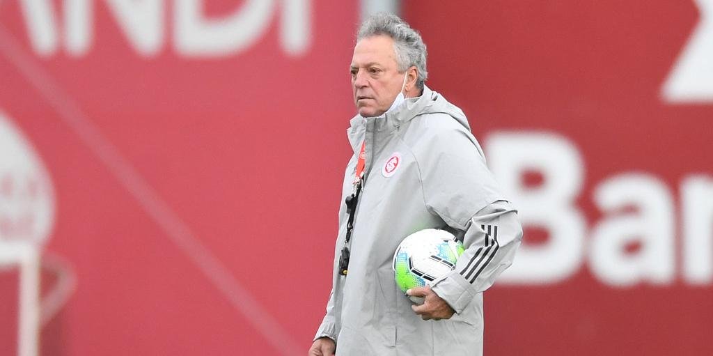 Abel Braga está recuperado da Covid-19 e comandará o Inter em Belo Horizonte