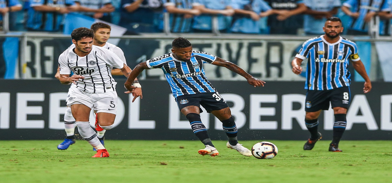 Grêmio é derrotado e se complica na Libertadores