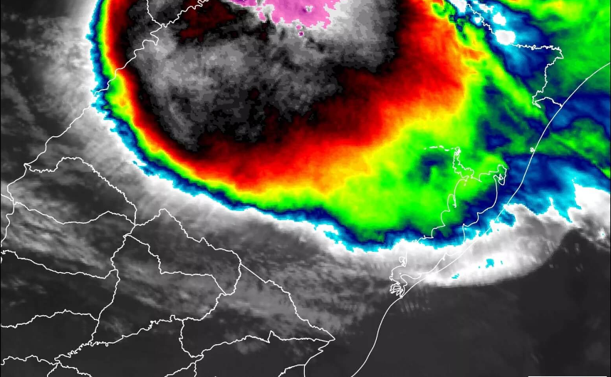 Sistema convectivo de mesoescala provocou temporais na região segundo a MetSul Meteorologia