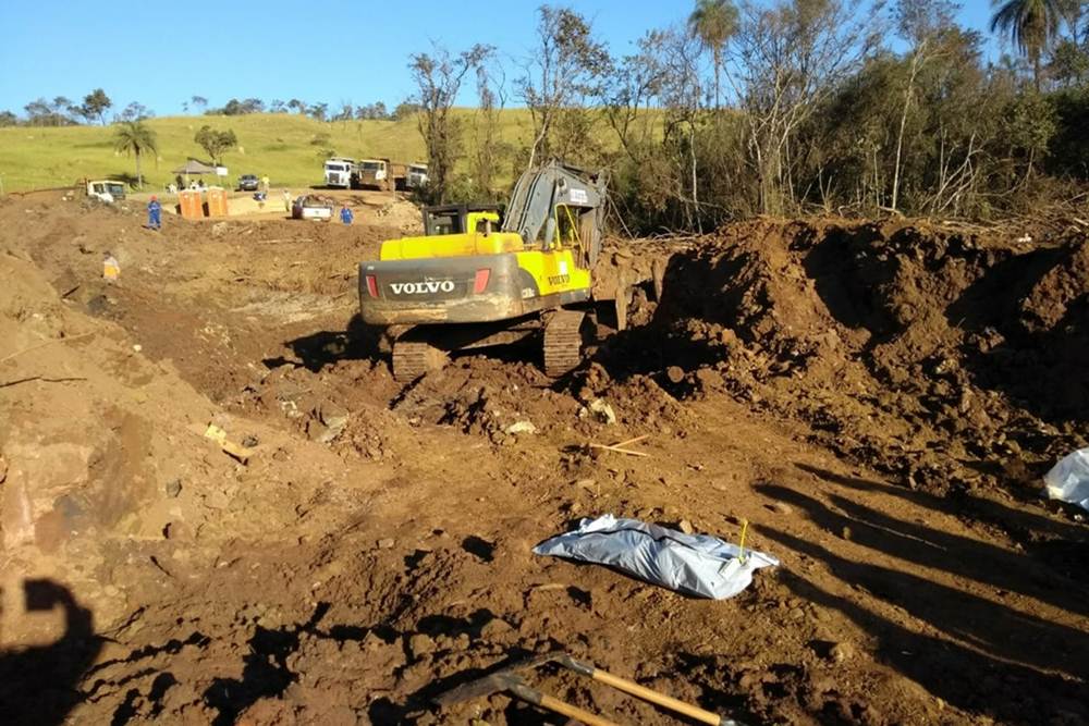 Bombeiros encontram mais um corpo em Brumadinho