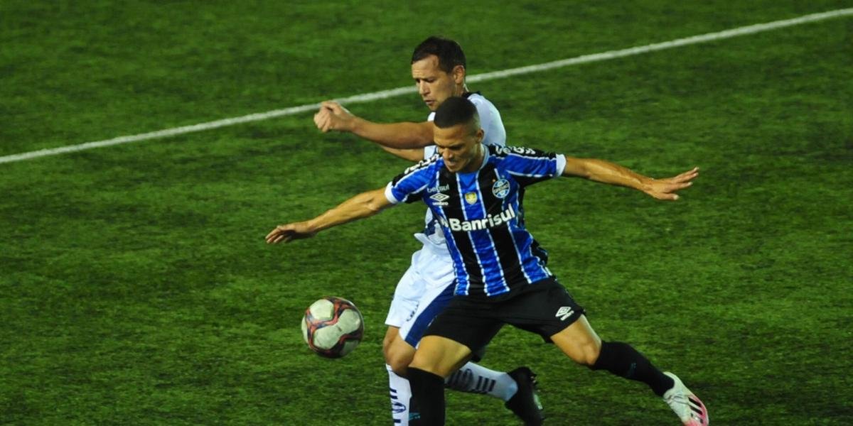 Grêmio empata com o São José, mas mantém liderança do Gauchão