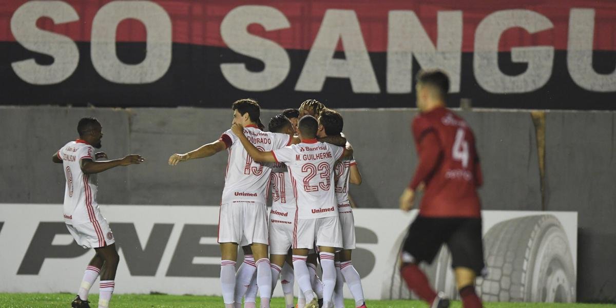 Inter vence o Brasil de Pelotas por 2 a 1 e segue líder do Gauchão