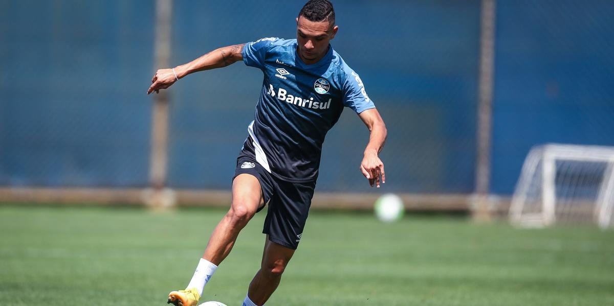 Robinho e Luiz Fernando desfalcam o Grêmio contra o Juventude