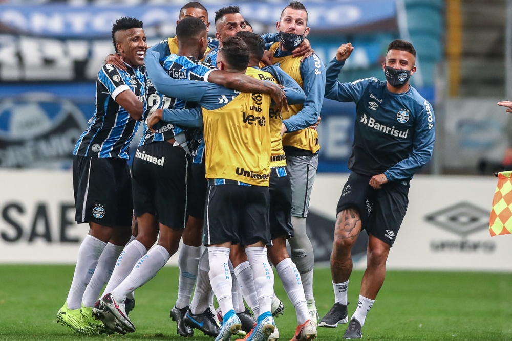 Grêmio vence clássico, leva o título do segundo turno e disputa a grande final contra o Caxias