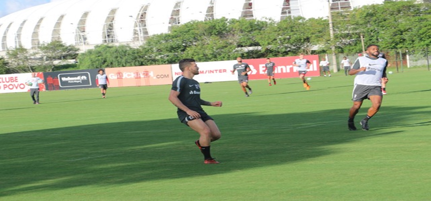 Antes de jogo-treino, Odair faz testes e esboça Inter com Fabiano, Uendel e Rossi