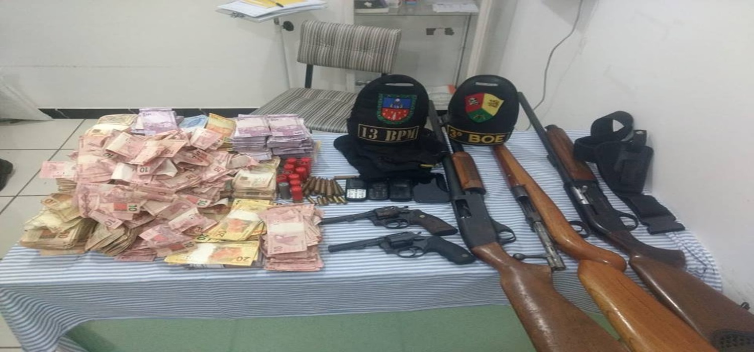 Saldo da Operação em Trindade do Sul foi de 5 bandidos mortos,dois presos e recuperação de cerca de R$315 mil reais, além de armas e outros objetos usados no assalto.