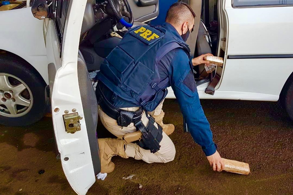 PRF apreende 26 quilos de maconha em Passo Fundo e prende traficante pela quarta vez