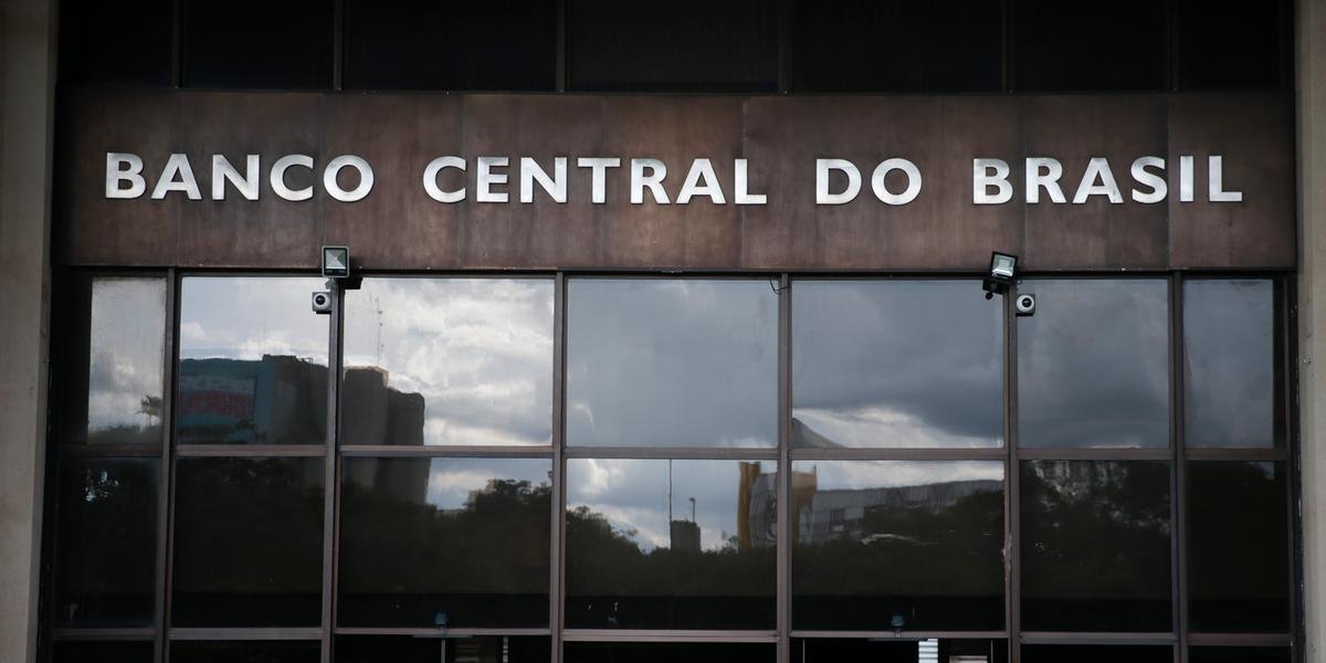 Mercado prevê que inflação de 2021 será de 9,99%, aponta BC