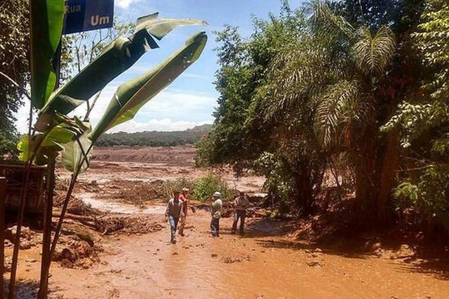 Bombeiros encontram corpo em Brumadinho após quatro meses