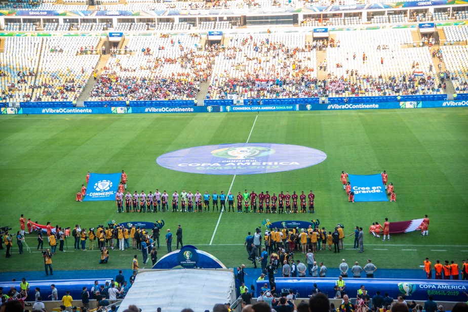 Fracasso de público, sucesso de renda: venda de ingressos abre primeira crise na Copa América