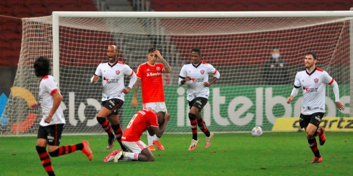 Inter leva 3 a 1 do Vitória no Beira-Rio e está eliminado da Copa do Brasil