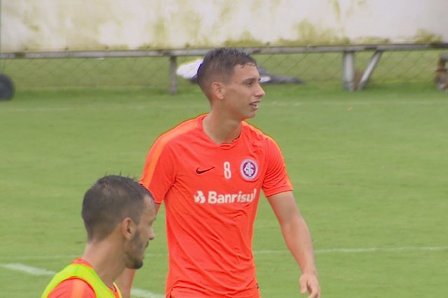 Treino do Inter indica entrada de Sarrafiore no time titular para Libertadores