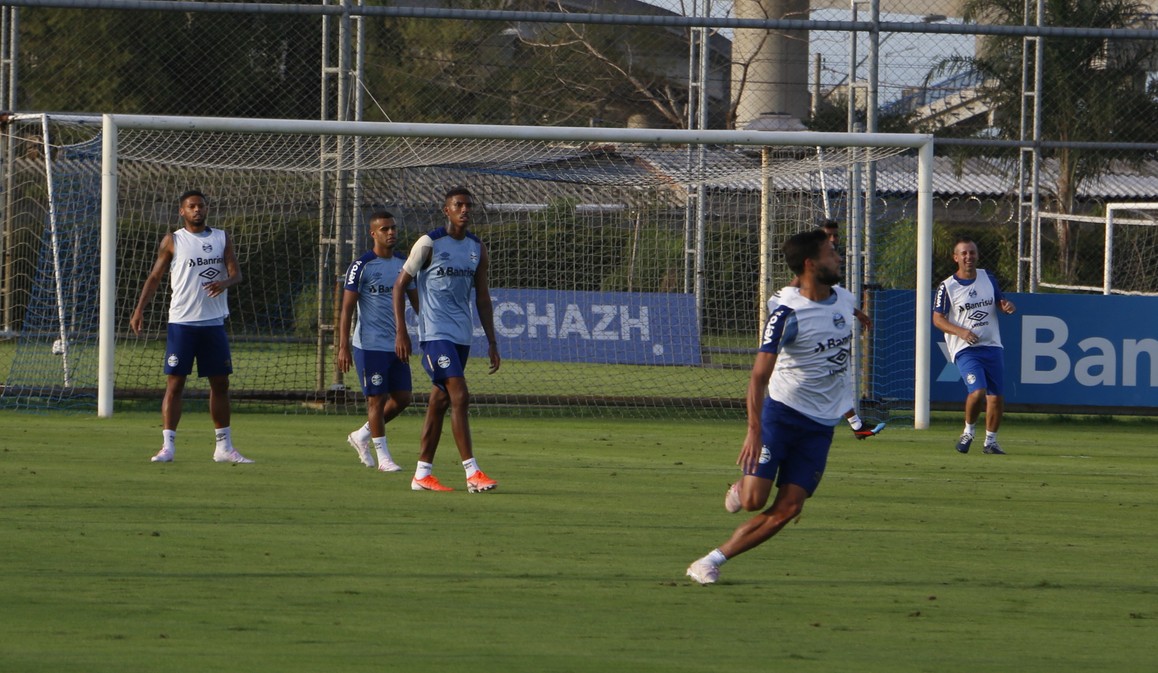 Grêmio x Católica: Jean Pyerre treina com proteção no ombro antes de decisão na Libertadores