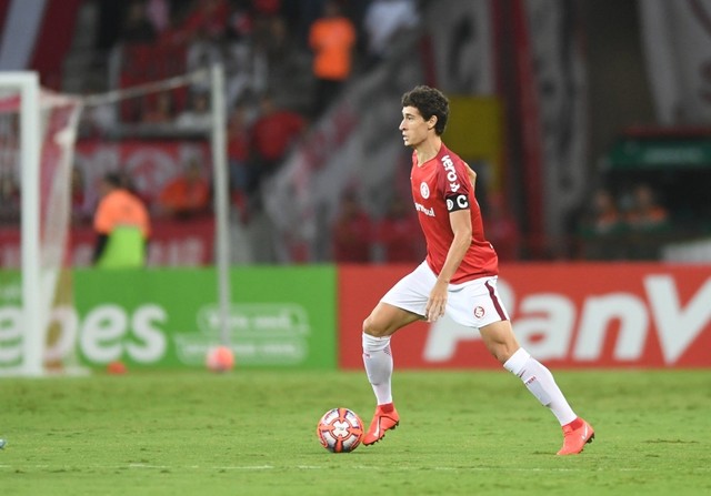 Dourado segue evolução, e Inter alimenta esperança de ter volante em estreia na Libertadores