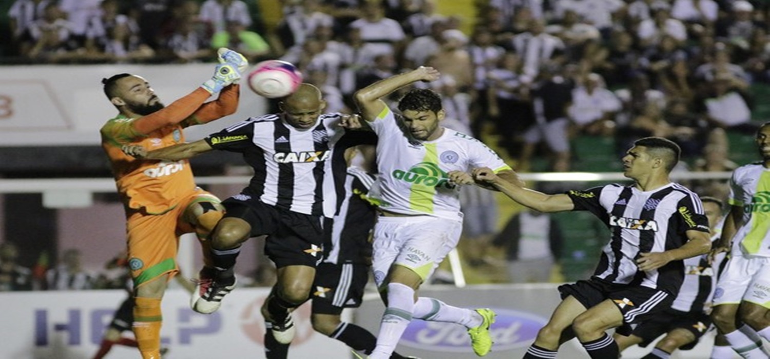 Um pé na final: Chape e Figueirense podem garantir vaga na decisão na quarta-feira