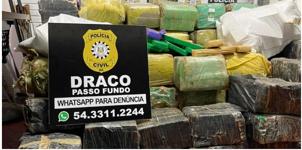 Carregamento de 1,4 tonelada de maconha, avaliado em R$ 7 milhões, é apreendido em Passo Fundo