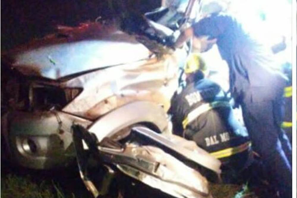 Caminhonete de Ijuí capota na BR 158 em Palmeira das Missões