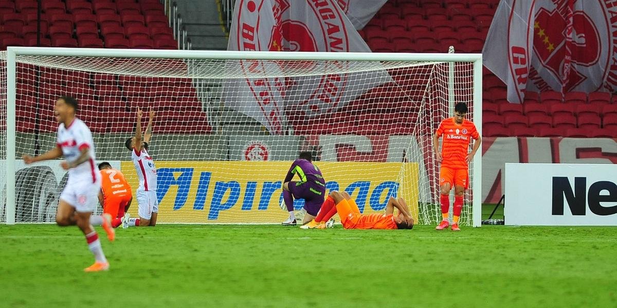 Inter leva gol no fim e é derrotado pelo São Luiz no Beira-Rio