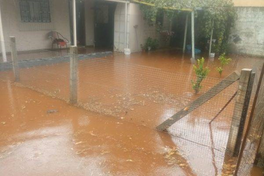 Chuva intensa causa alagamentos em Ijuí