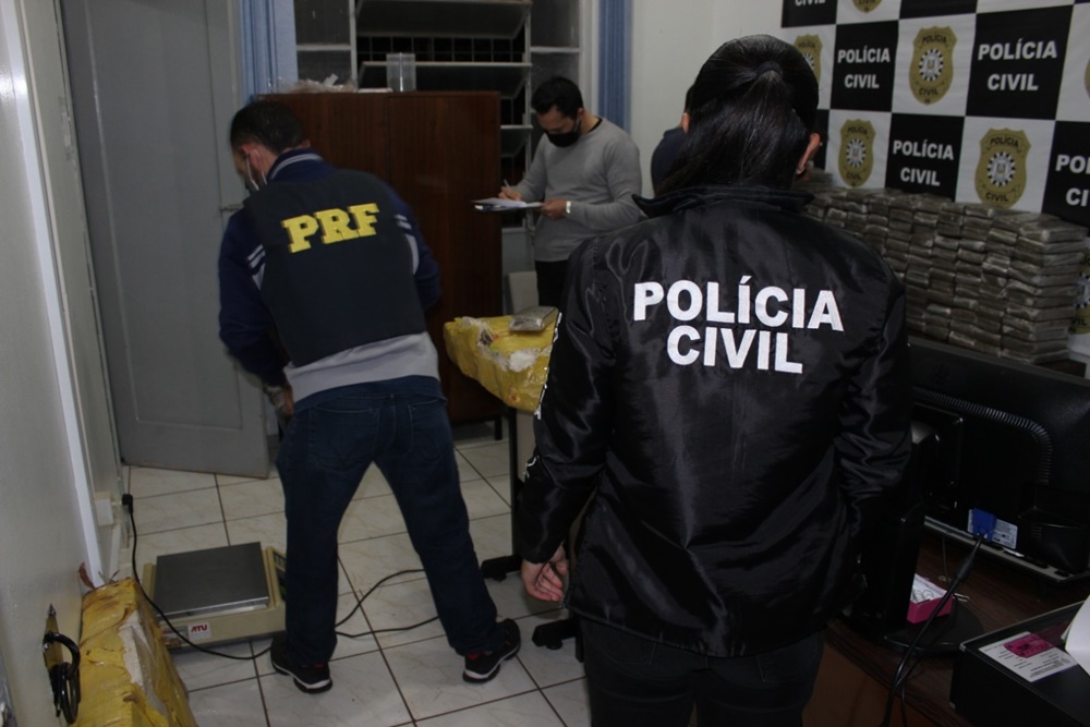 Investigação da Polícia Civil resulta em grande apreensão de droga em Tiradentes do Sul