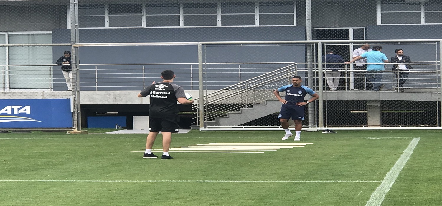 André e Michel avançam recuperação em treino do Grêmio